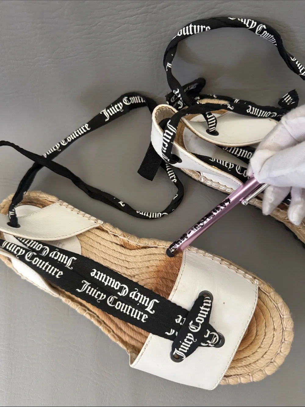 Juicy Couture Fay Lace Up Espadrille Sandals White Black Logo FLAWED GEM Size 8